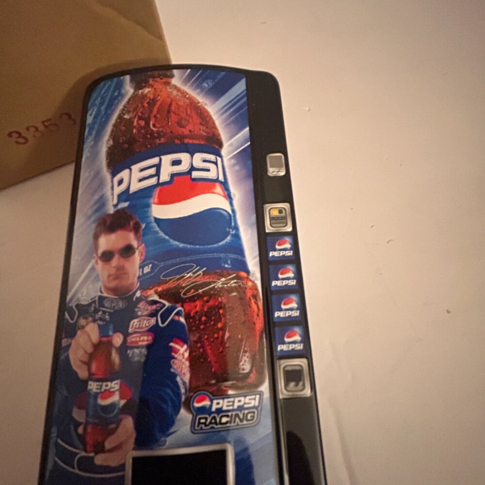 Pepsi Racing 2004 Jeff Gordon #24 Diecast Car Tin Case | NASCAR Limited Edition - Picture 6 of 16